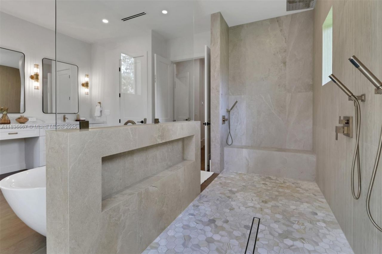 524 13th St Sw, Naples, FL 34117 Photo