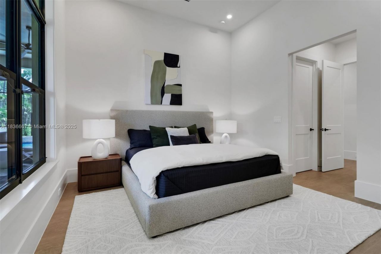 524 13th St Sw, Naples, FL 34117 Photo