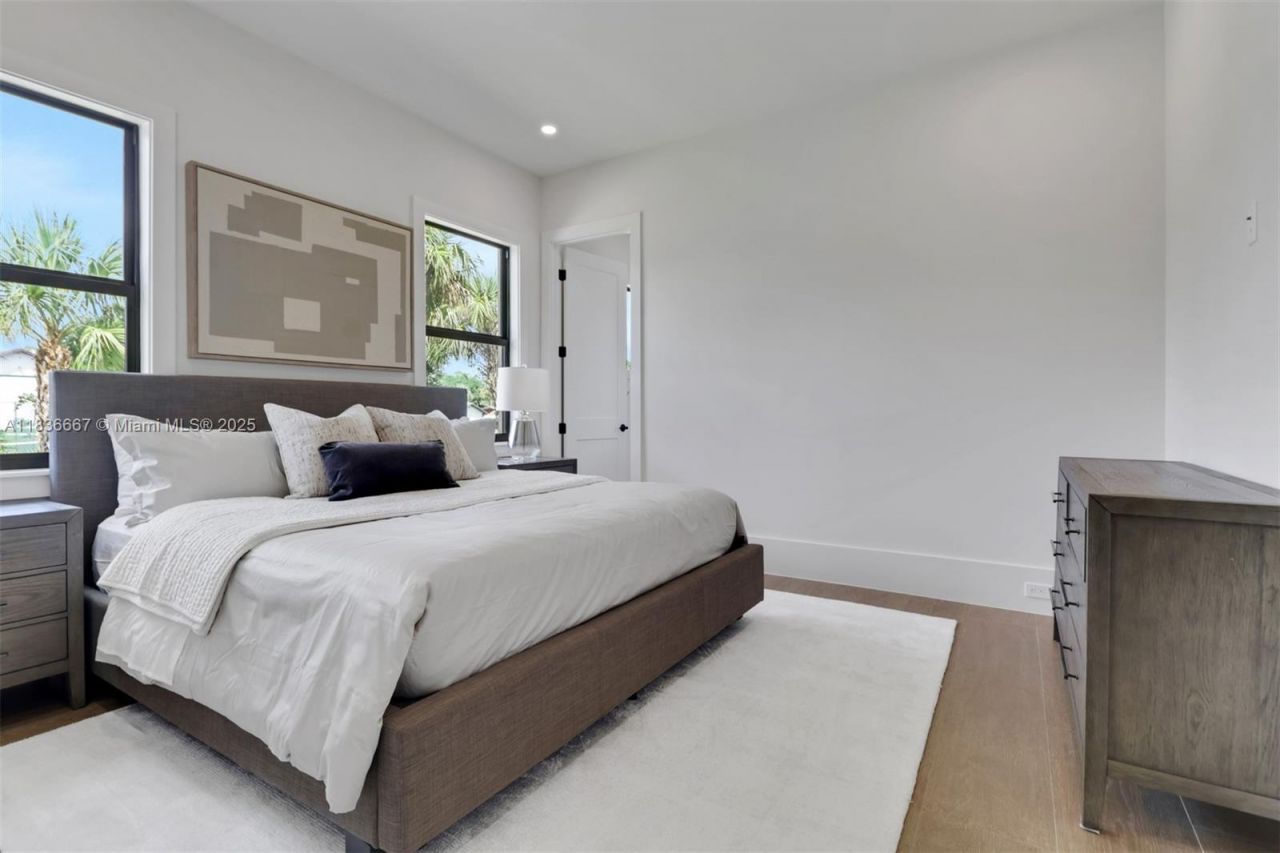 524 13th St Sw, Naples, FL 34117 Photo