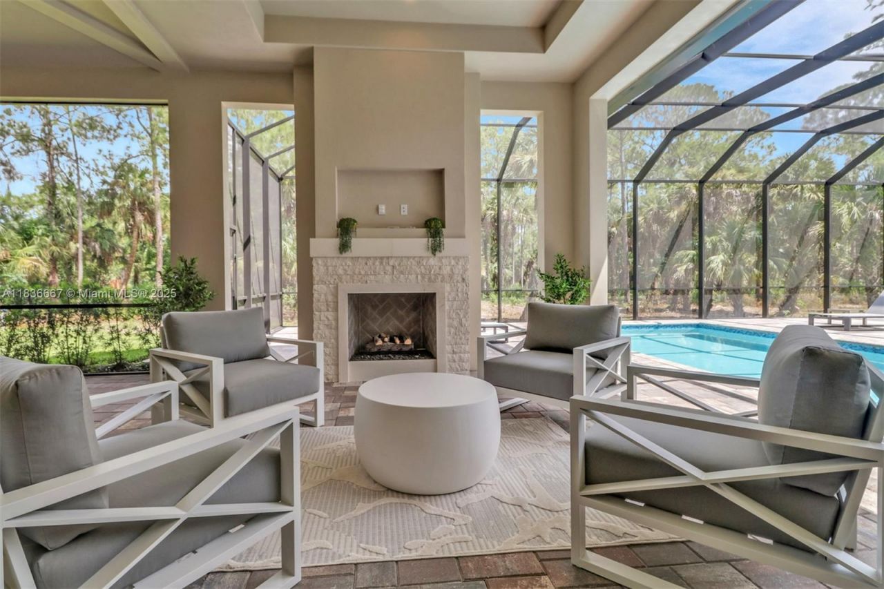 524 13th St Sw, Naples, FL 34117 Photo