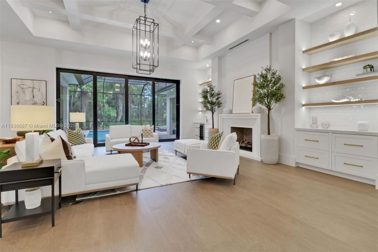 524 13th St Sw, Naples, FL 34117 Photo