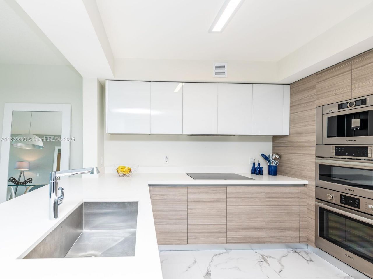 300 Sunny Isles Blvd, Unit 5-1605, Sunny Isles Beach, FL 33160 Photo