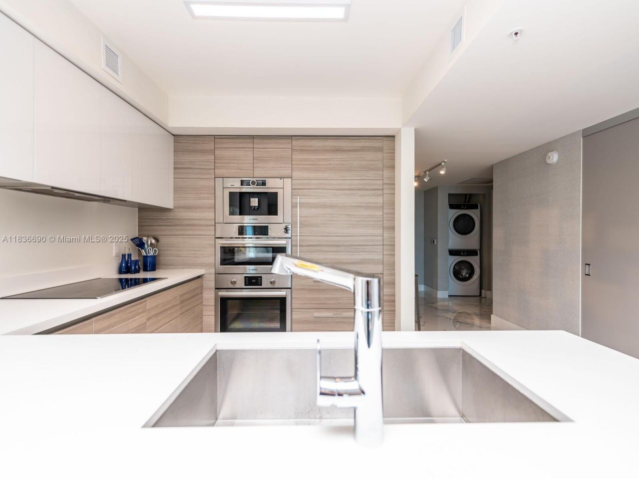 300 Sunny Isles Blvd, Unit 5-1605, Sunny Isles Beach, FL 33160 Photo