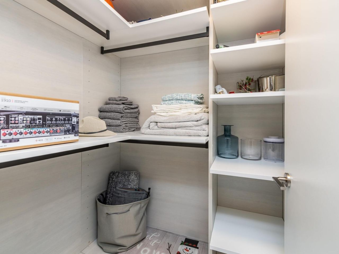 300 Sunny Isles Blvd, Unit 5-1605, Sunny Isles Beach, FL 33160 Photo