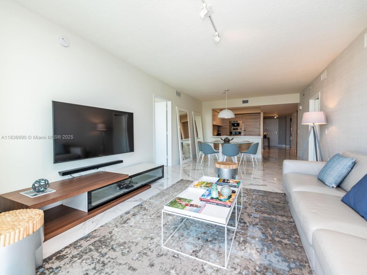 300 Sunny Isles Blvd, Unit 5-1605, Sunny Isles Beach, FL 33160 Photo