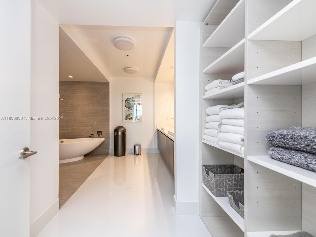 300 Sunny Isles Blvd, Unit 5-1605, Sunny Isles Beach, FL 33160 Photo