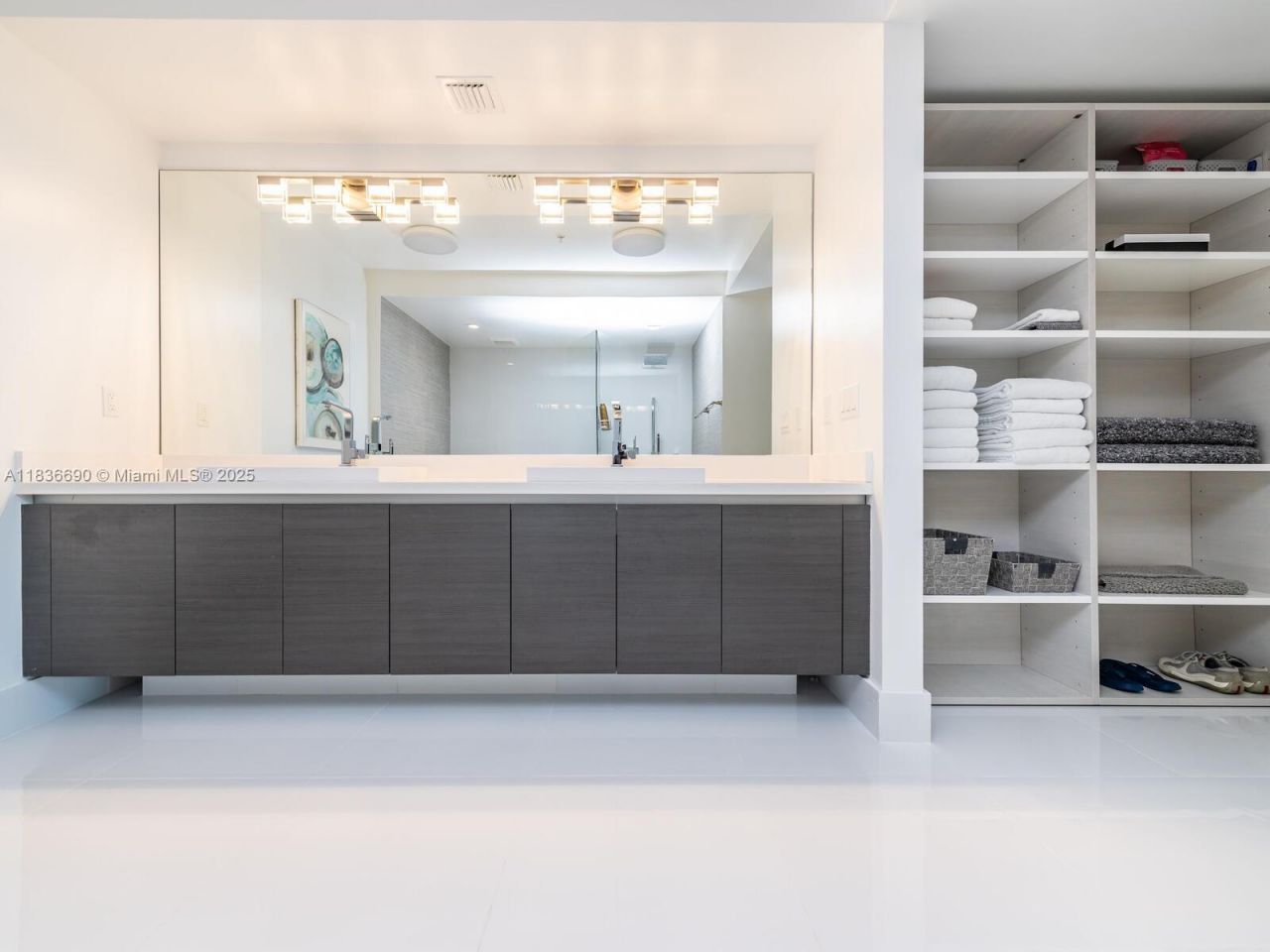 300 Sunny Isles Blvd, Unit 5-1605, Sunny Isles Beach, FL 33160 Photo