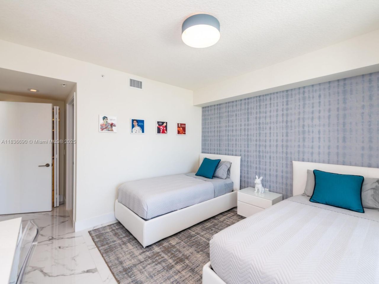 300 Sunny Isles Blvd, Unit 5-1605, Sunny Isles Beach, FL 33160 Photo