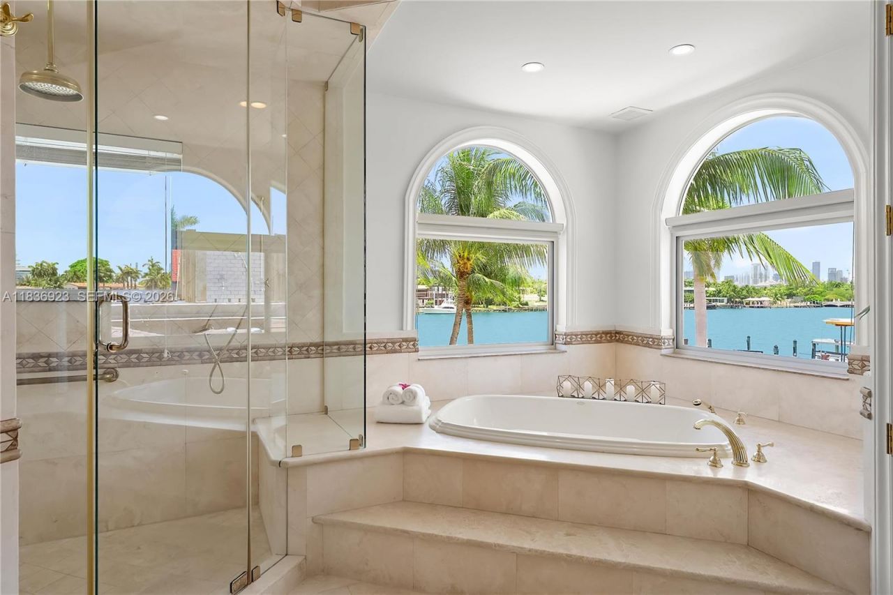 66 S Hibiscus Dr, Miami Beach, FL 33139 Photo