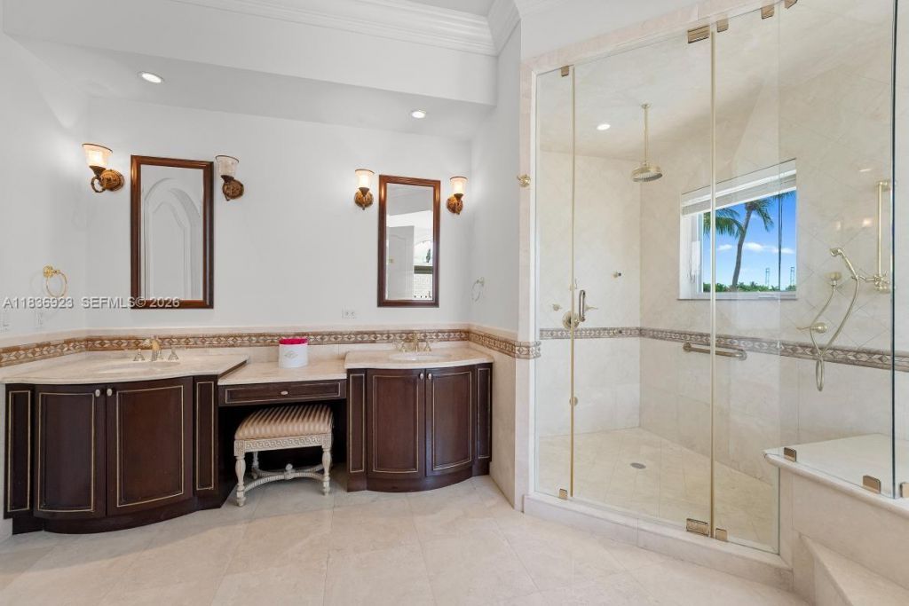 66 S Hibiscus Dr, Miami Beach, FL 33139 Photo