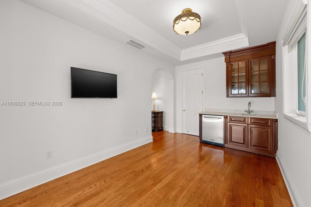 66 S Hibiscus Dr, Miami Beach, FL 33139 Photo