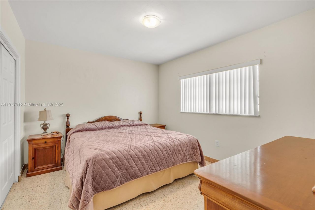 201 NW 14th Ave, Miami, FL 33125 Photo