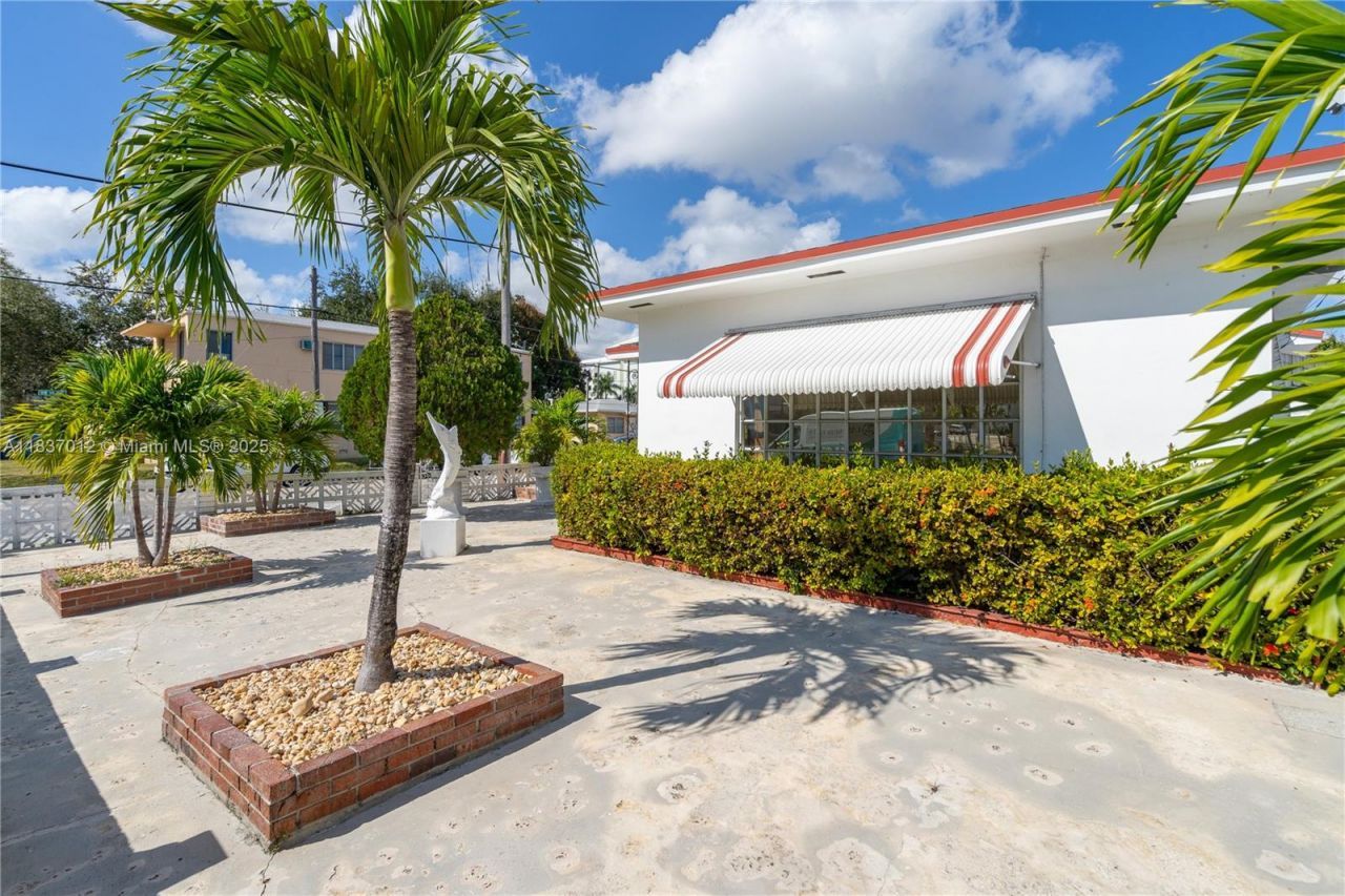 201 NW 14th Ave, Miami, FL 33125 Photo