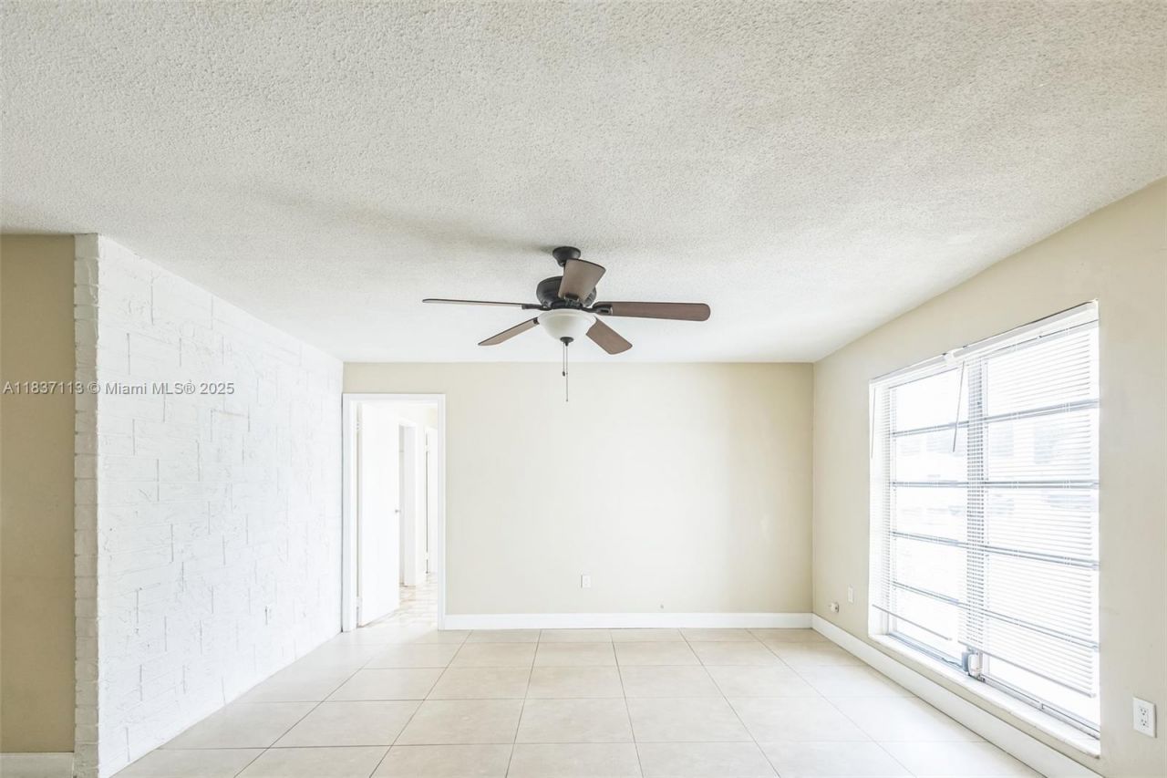 8361 NW 28th Pl, Sunrise, FL 33322 Photo