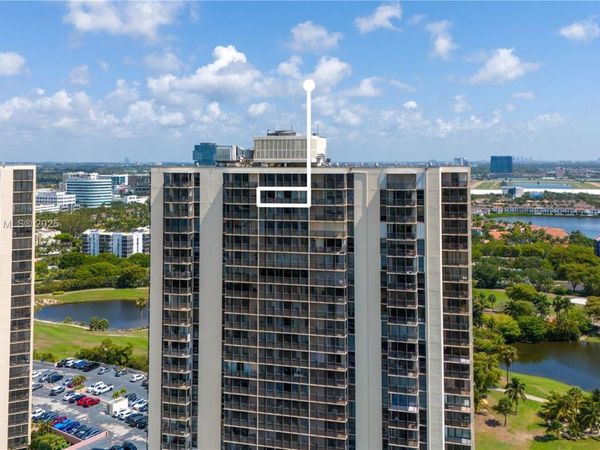 20379 W Country Club Dr, Unit 2636, Aventura, FL 33180