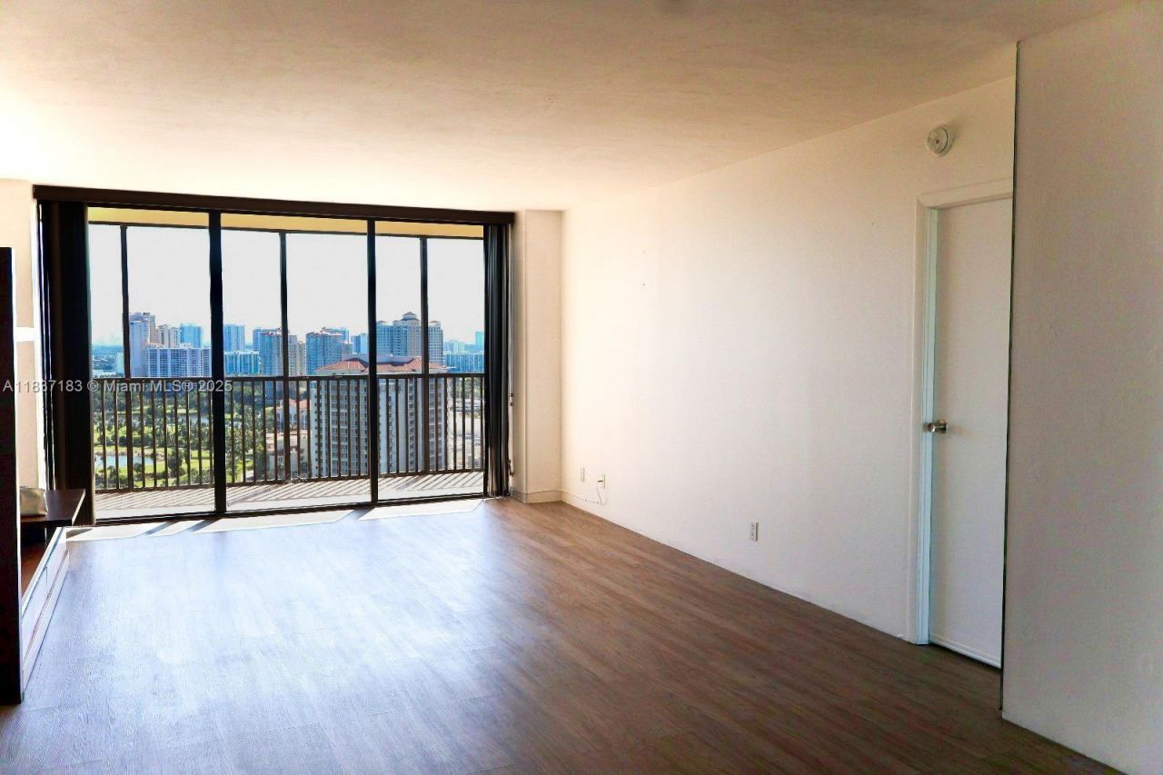 20379 W Country Club Dr, Unit 2636, Aventura, FL 33180 Photo