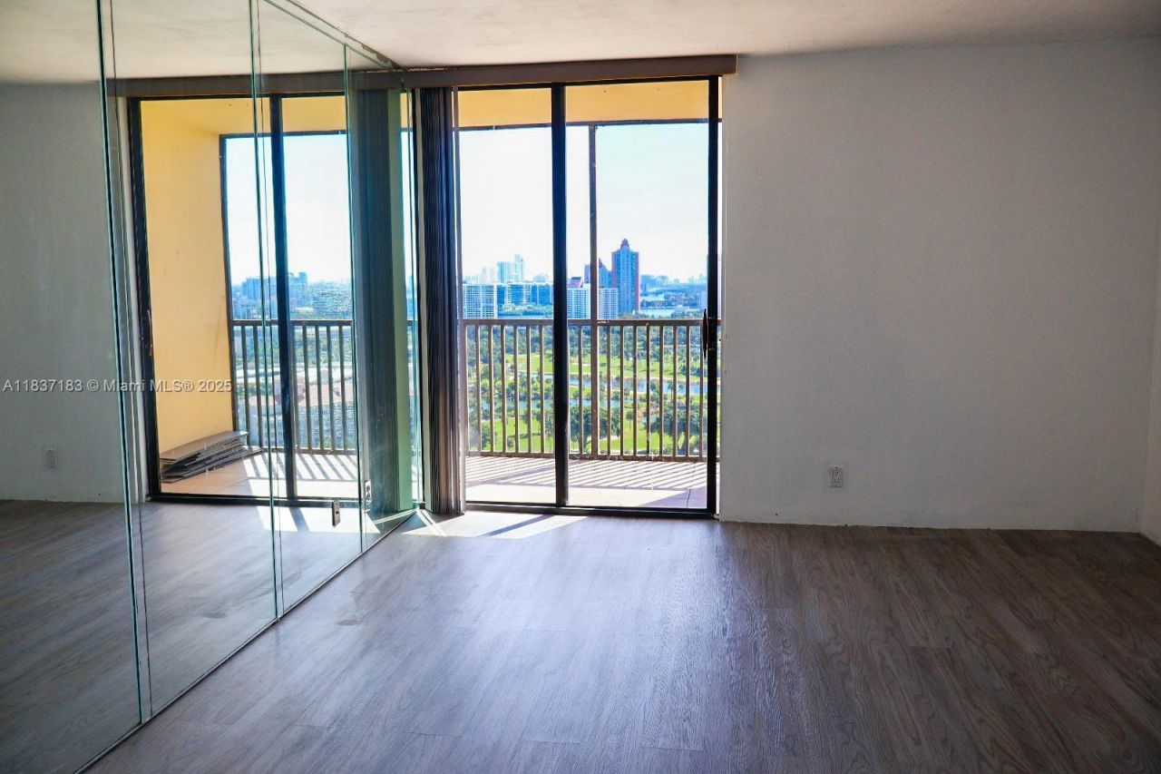 20379 W Country Club Dr, Unit 2636, Aventura, FL 33180 Photo