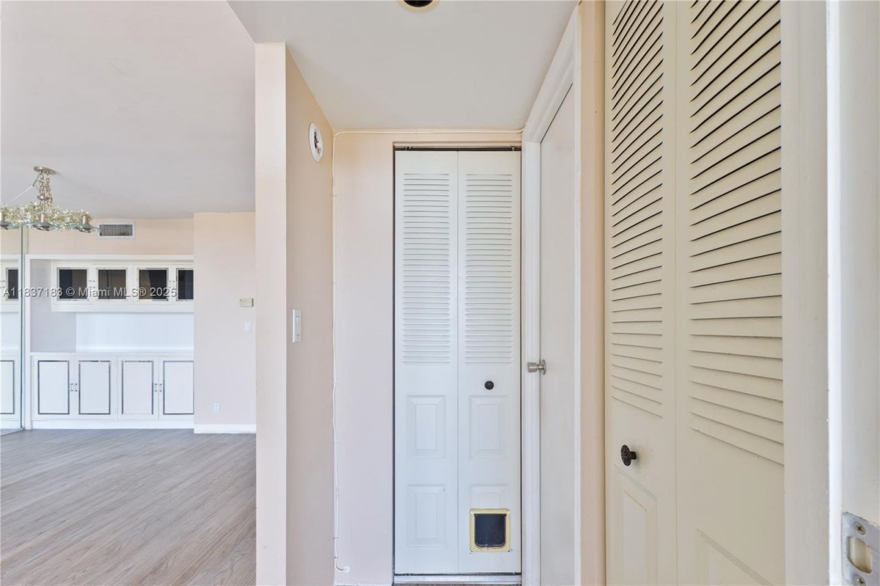 20379 W Country Club Dr, Unit 2636, Aventura, FL 33180 Photo