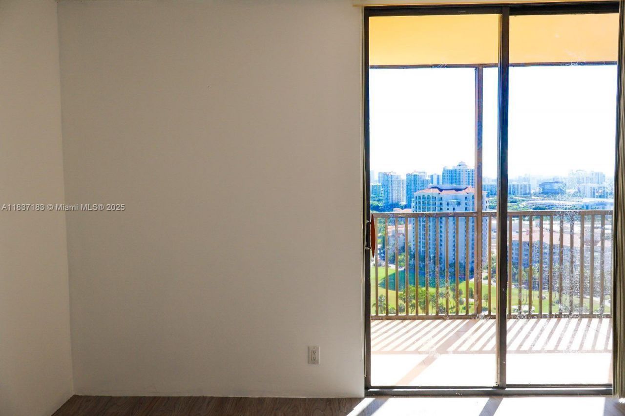 20379 W Country Club Dr, Unit 2636, Aventura, FL 33180 Photo