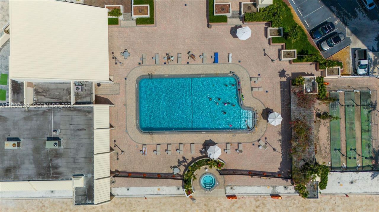 20379 W Country Club Dr, Unit 2636, Aventura, FL 33180 Photo