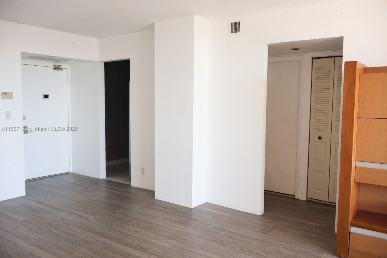 20379 W Country Club Dr, Unit 2636, Aventura, FL 33180 Photo