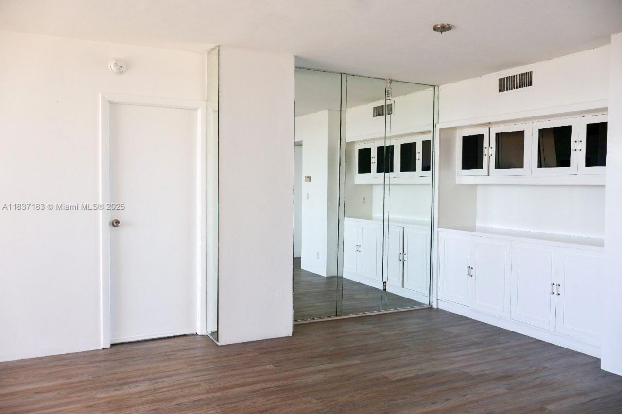 20379 W Country Club Dr, Unit 2636, Aventura, FL 33180 Photo