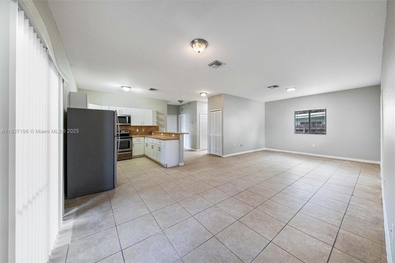 6124 SW 39th St, Miramar, FL 33023 Photo