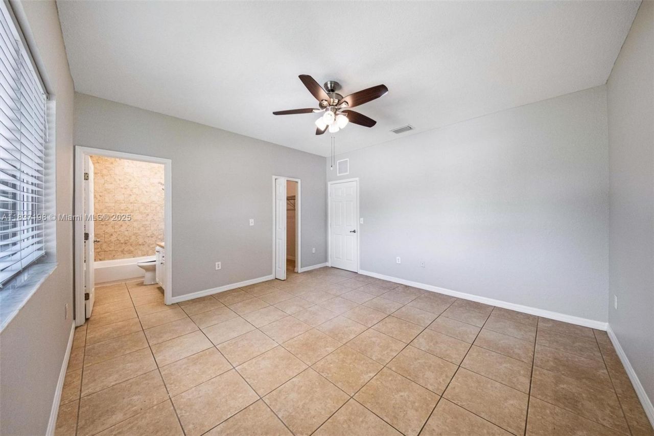 6124 SW 39th St, Miramar, FL 33023 Photo