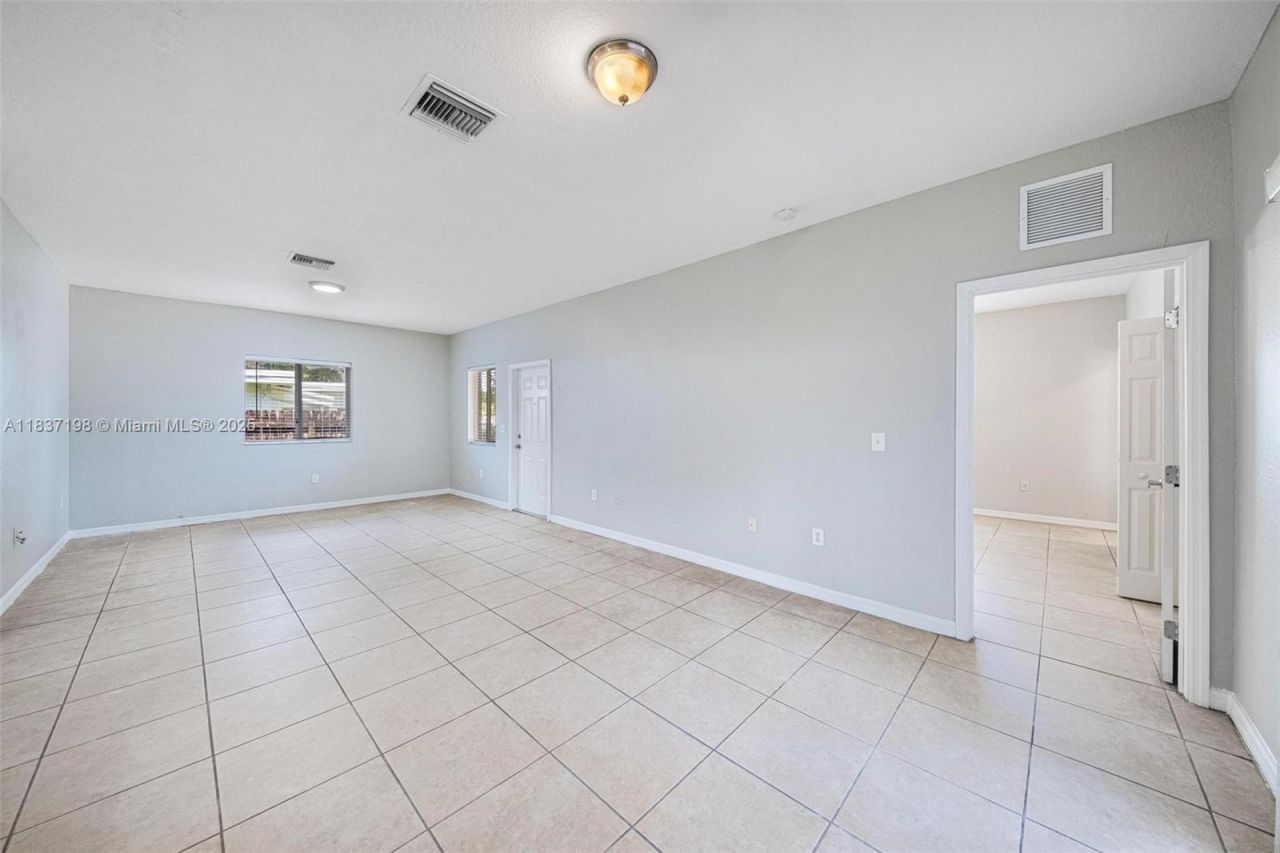 6124 SW 39th St, Miramar, FL 33023 Photo