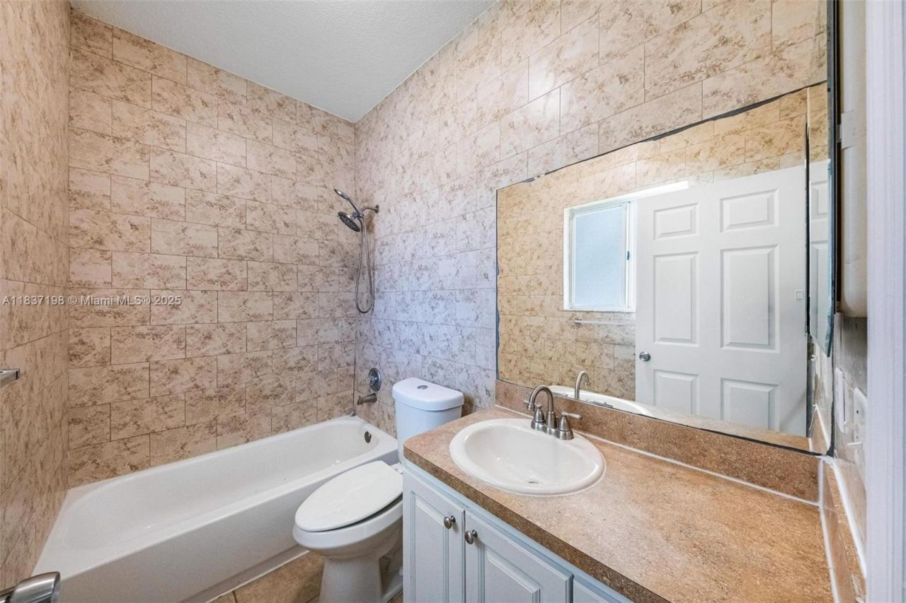 6124 SW 39th St, Miramar, FL 33023 Photo