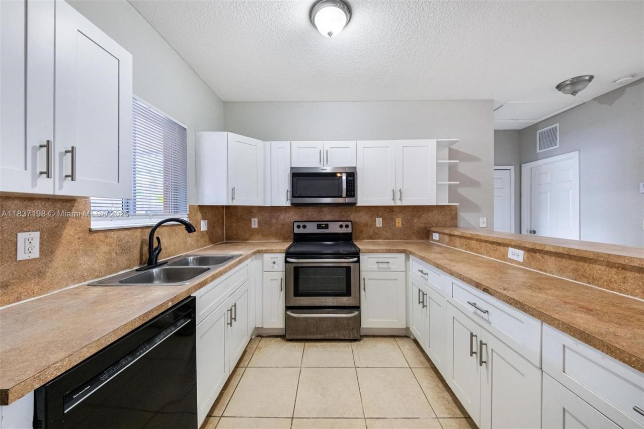 6124 SW 39th St, Miramar, FL 33023 Photo