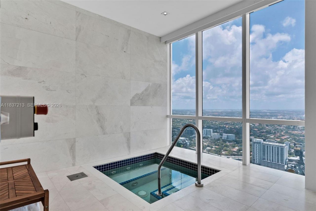 1643 Brickell Ave, Unit 1406, Miami, FL 33129 Photo