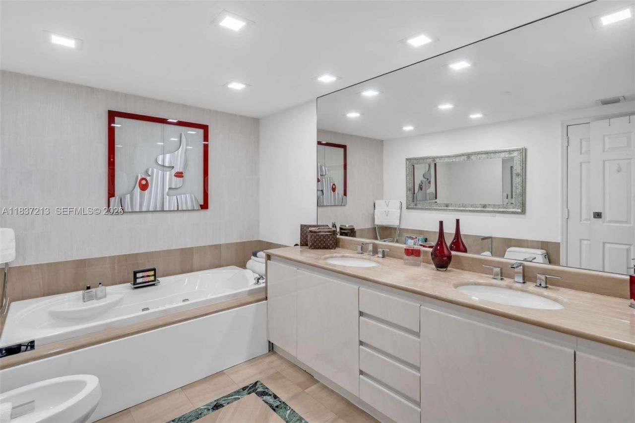 1643 Brickell Ave, Unit 1406, Miami, FL 33129 Photo