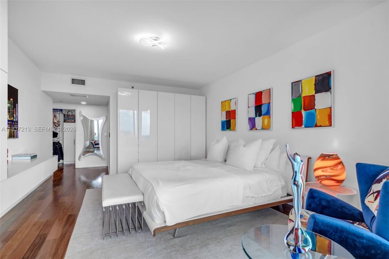 1643 Brickell Ave, Unit 1406, Miami, FL 33129 Photo