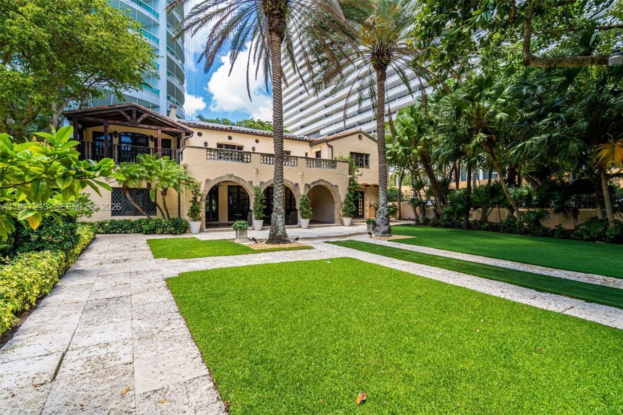 1643 Brickell Ave, Unit 1406, Miami, FL 33129 Photo