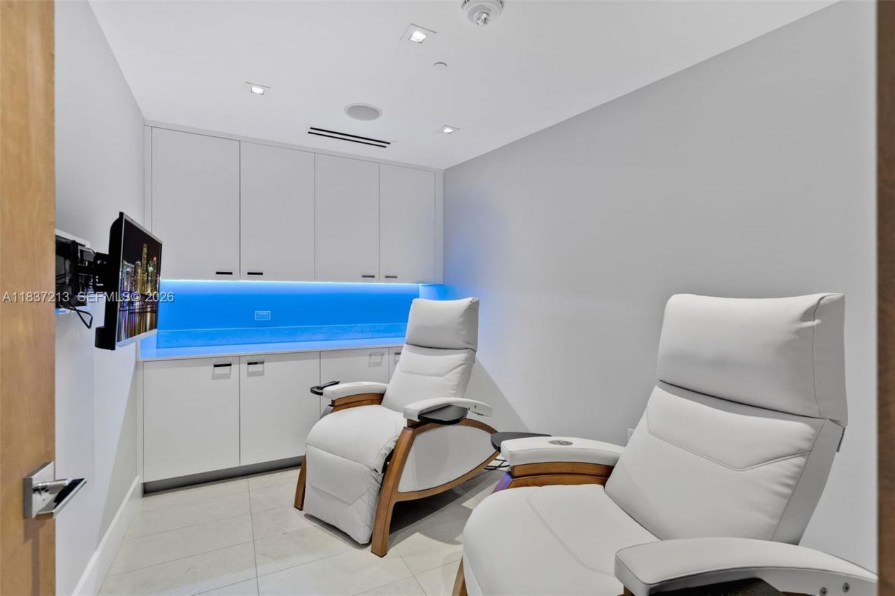 1643 Brickell Ave, Unit 1406, Miami, FL 33129 Photo