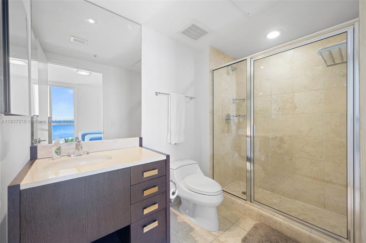18201 Collins Ave, Unit 1006, Sunny Isles Beach, FL 33160 Photo