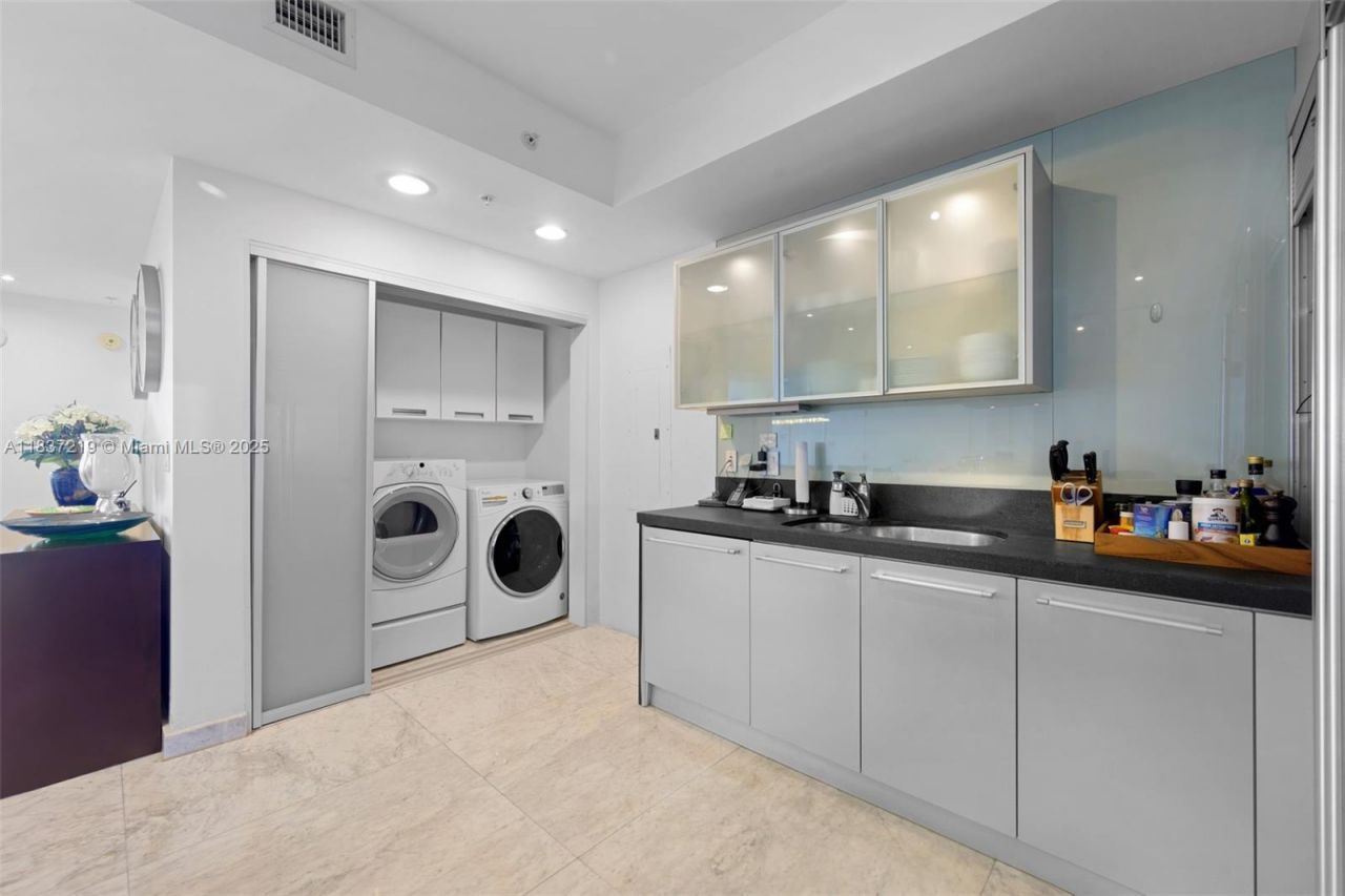 18201 Collins Ave, Unit 1006, Sunny Isles Beach, FL 33160 Photo