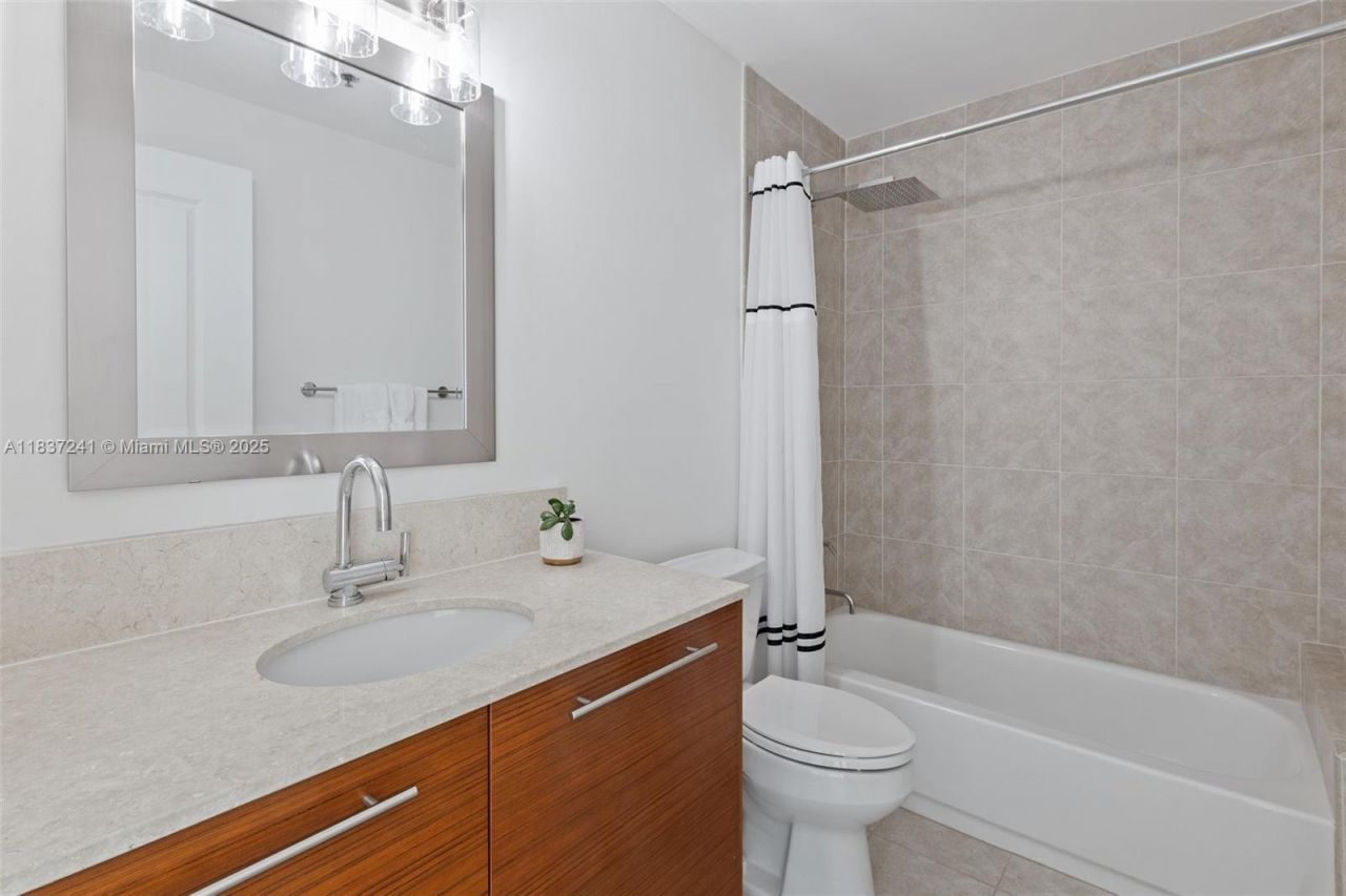 2681 N Flamingo Rd, Unit 2508S, Sunrise, FL 33323 Photo