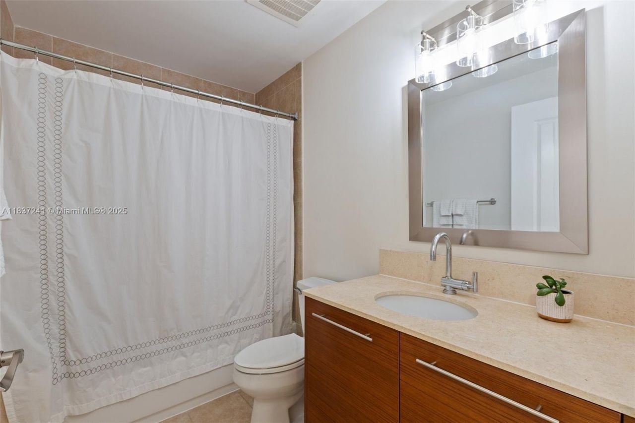 2681 N Flamingo Rd, Unit 2508S, Sunrise, FL 33323 Photo