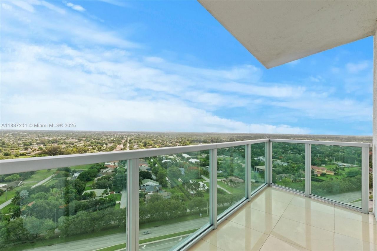 2681 N Flamingo Rd, Unit 2508S, Sunrise, FL 33323 Photo