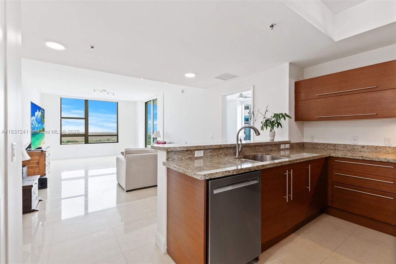 2681 N Flamingo Rd, Unit 2508S, Sunrise, FL 33323 Photo