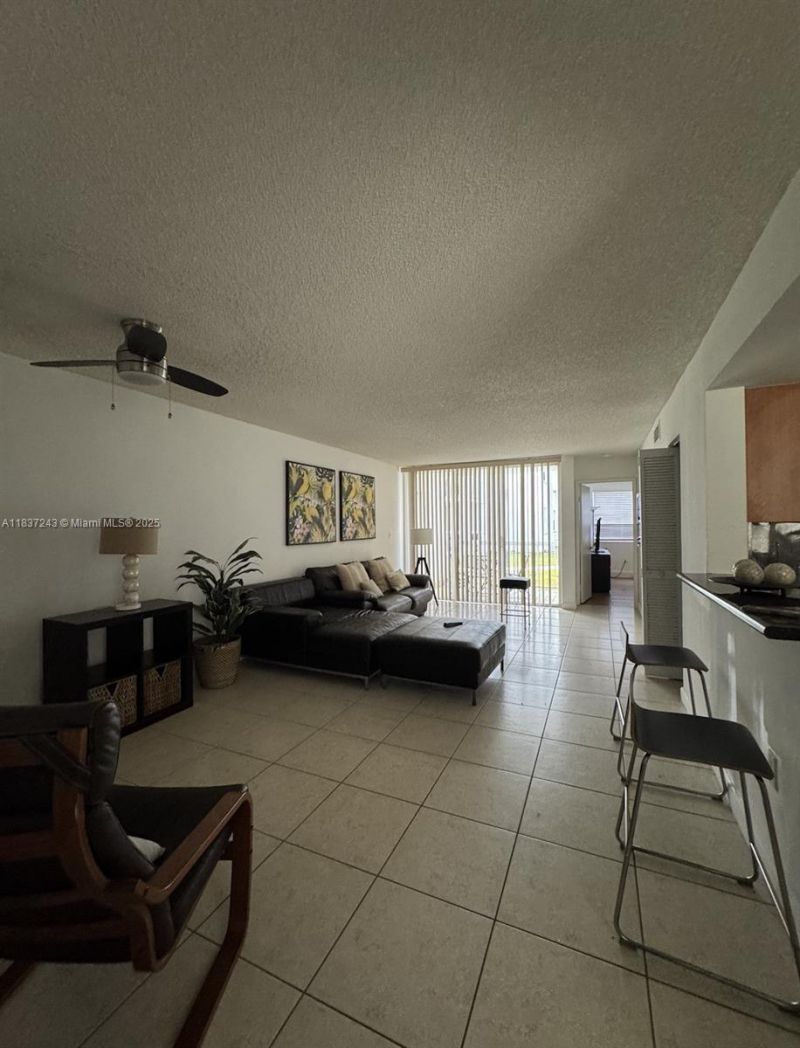 9755 NW 48th Ter, Unit 321, Doral, FL 33178 Photo