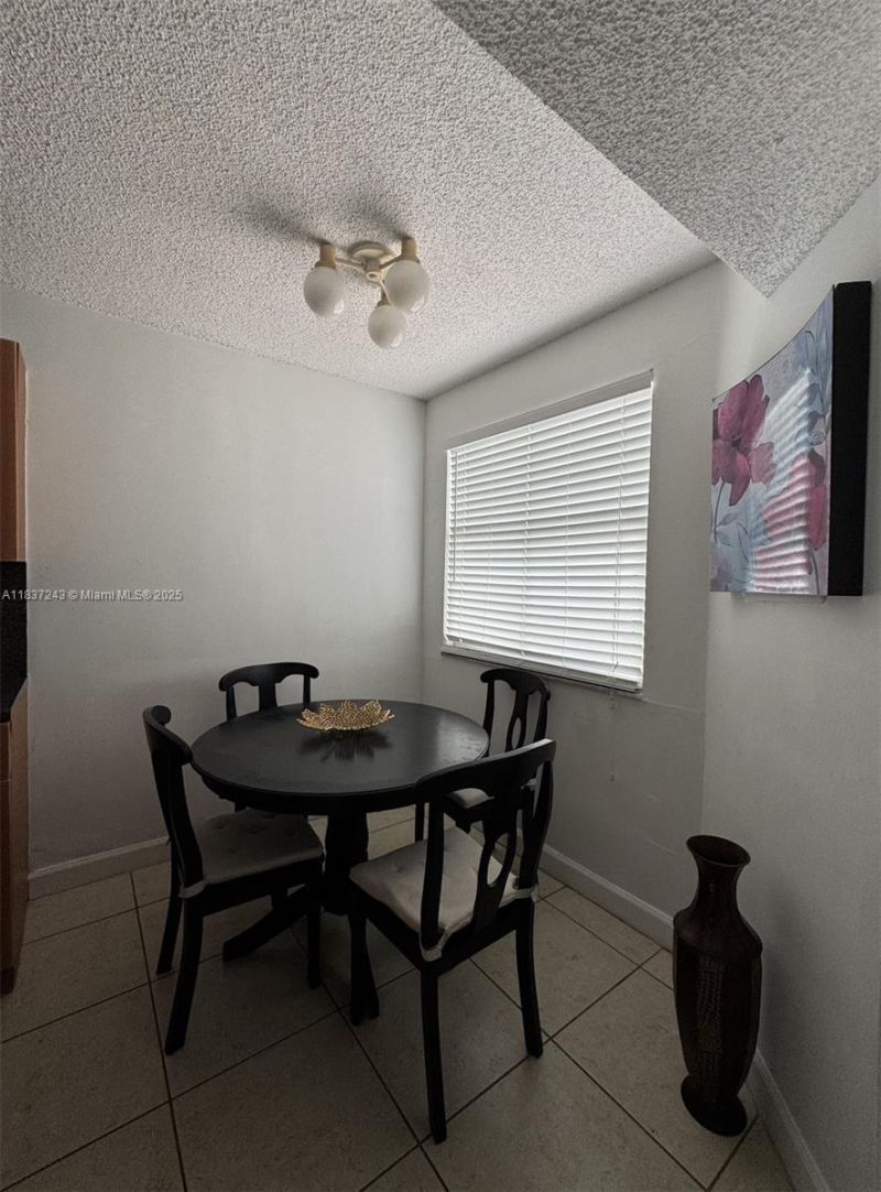 9755 NW 48th Ter, Unit 321, Doral, FL 33178 Photo
