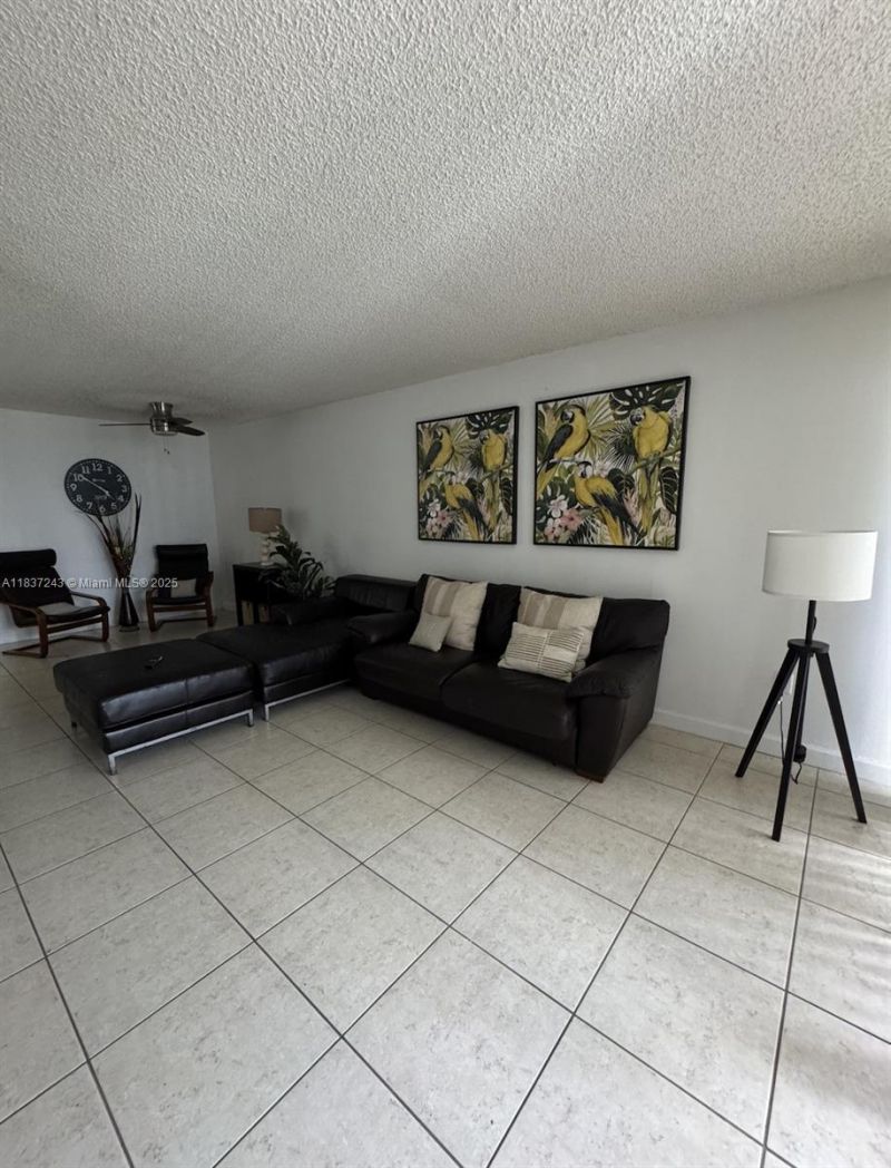 9755 NW 48th Ter, Unit 321, Doral, FL 33178 Photo