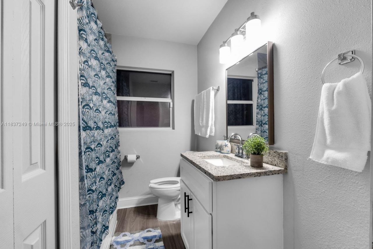 809 E Glen Oak, Clearwater, FL 33759 Photo