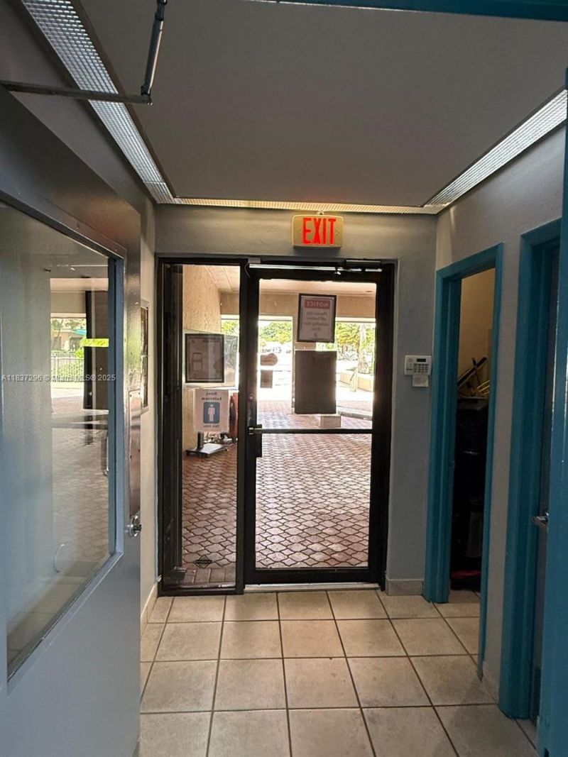 15320 SW 53rd St, Miami, FL 33185 Photo