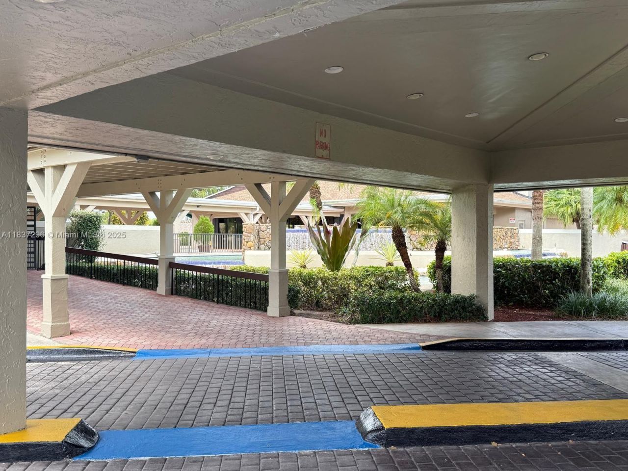 15320 SW 53rd St, Miami, FL 33185 Photo