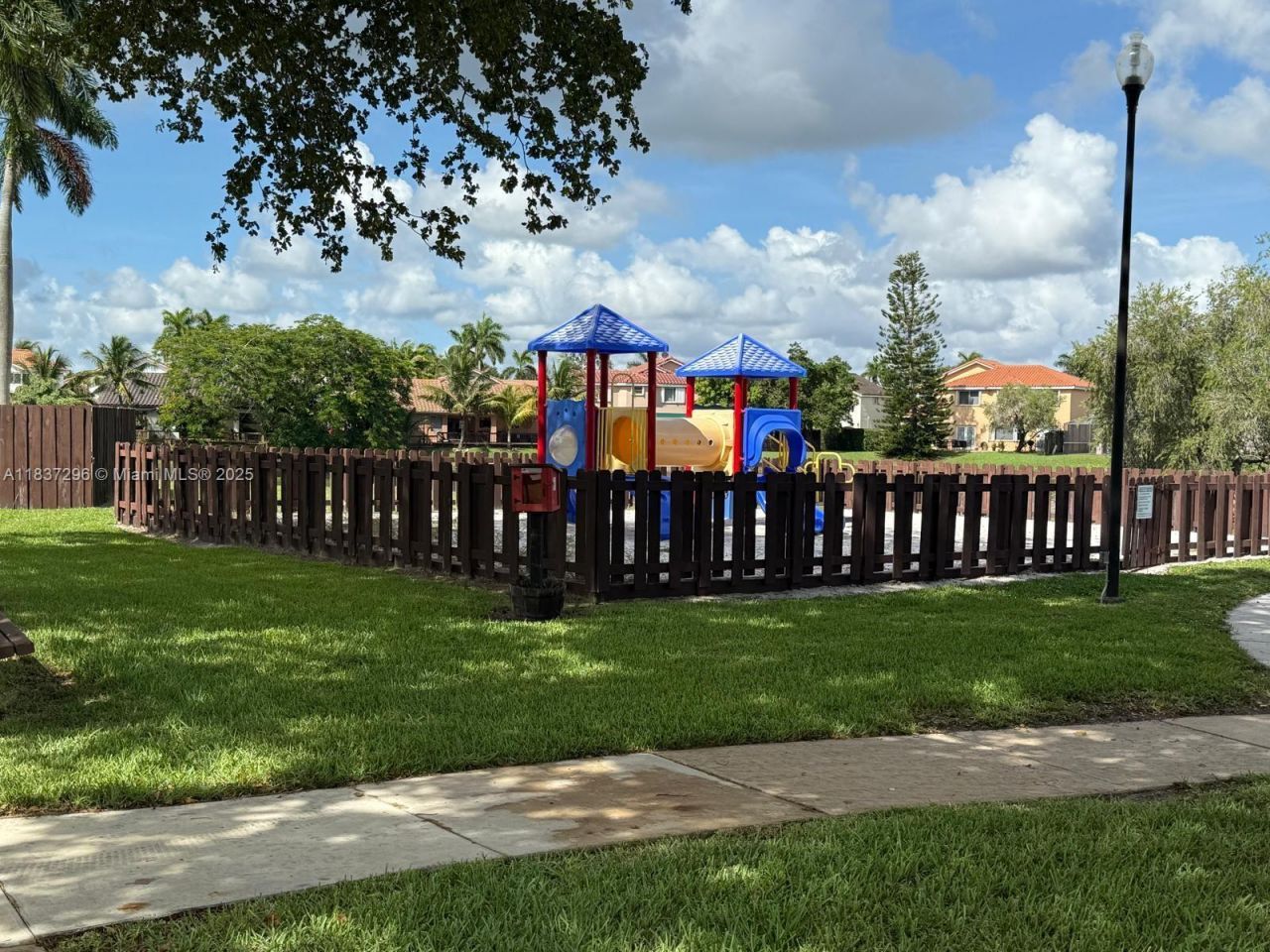 15320 SW 53rd St, Miami, FL 33185 Photo