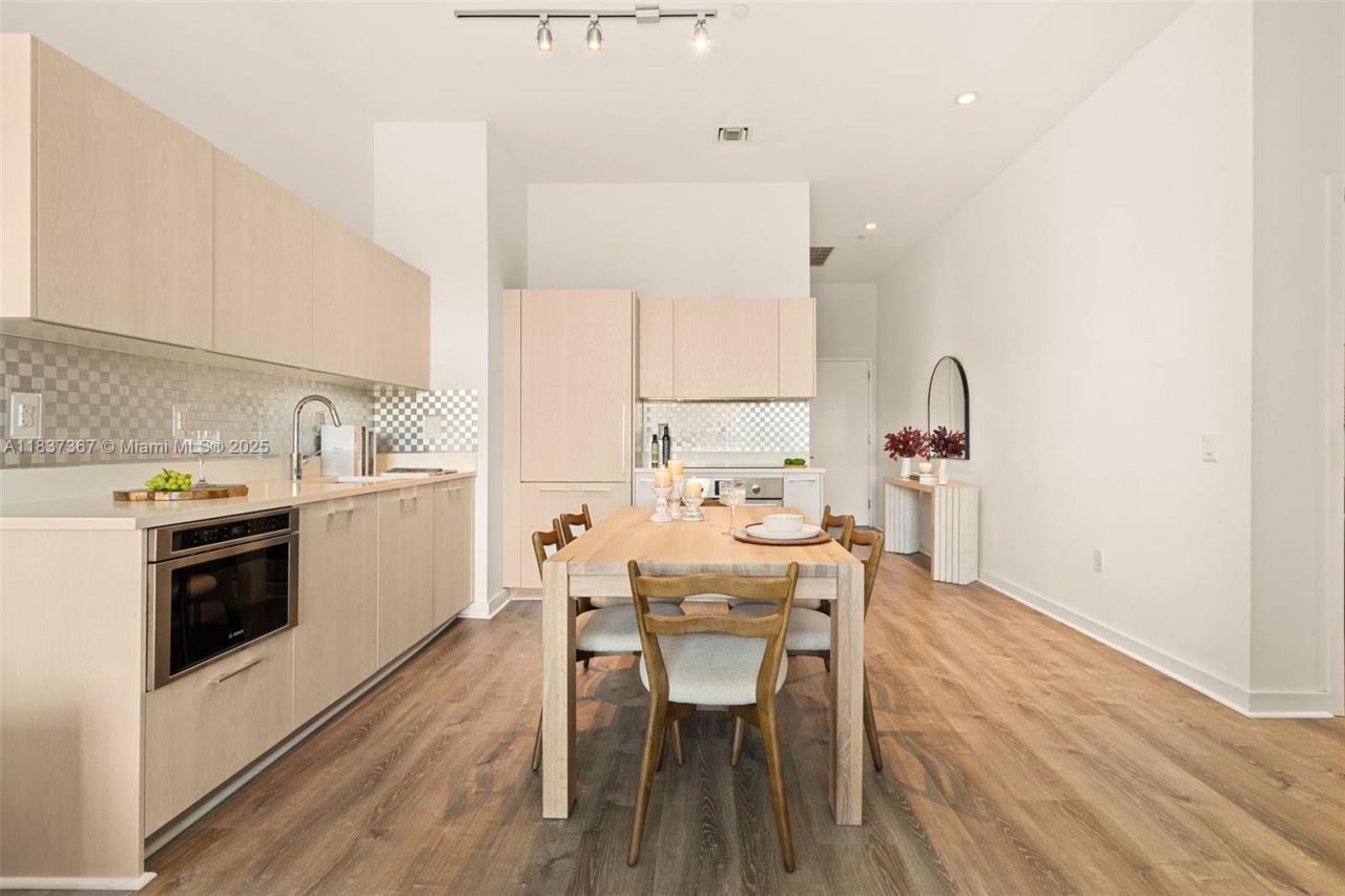 501 NE 31st St, Unit 410, Miami, FL 33137 Photo